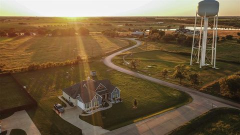 A home in Waxahachie