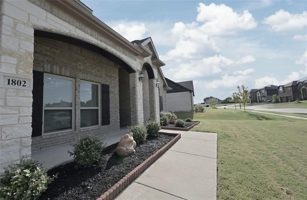 Photo of 1802 Ranch View Drive, Cedar Hill, TX 75104 (MLS # 21299884)