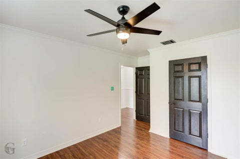 Tiny photo for 409 N Jodie Street, Shreveport, LA 71107 (MLS # 21341750)