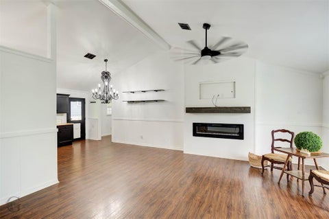 Tiny photo for 409 N Jodie Street, Shreveport, LA 71107 (MLS # 21341750)