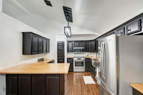 Tiny photo for 409 N Jodie Street, Shreveport, LA 71107 (MLS # 21341750)