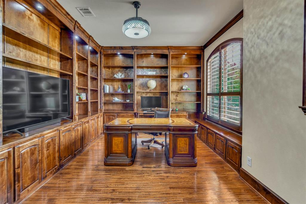 2108 CANYON PARK Drive