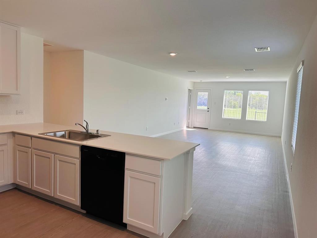 Creekview Mdws West Ph 1 - Residential Lease