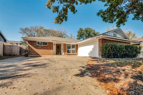 222 Merribrook Trail Duncanville TX 75116