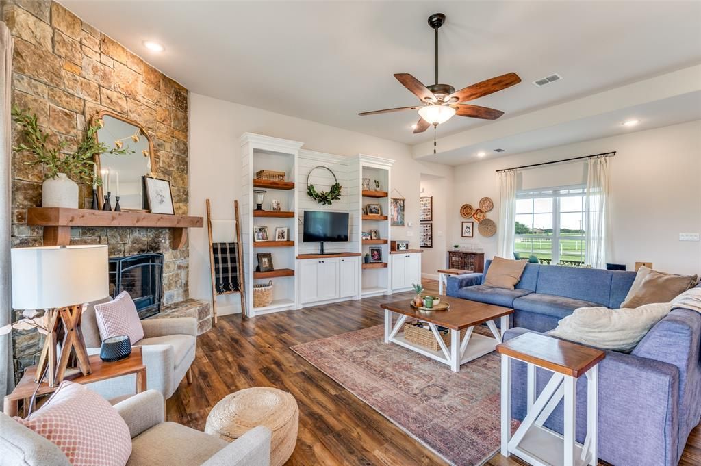 Photo of 6200 Mcnatt Road, Aubrey, TX 76227 (MLS # 21194132)