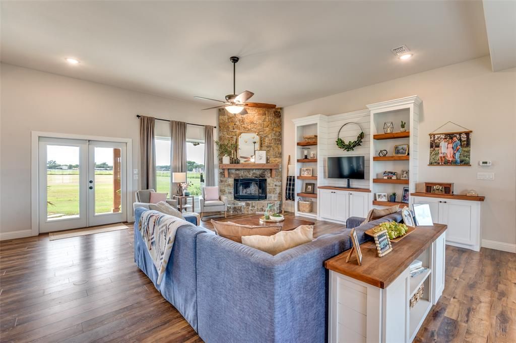 Photo of 6200 Mcnatt Road, Aubrey, TX 76227 (MLS # 21194132)