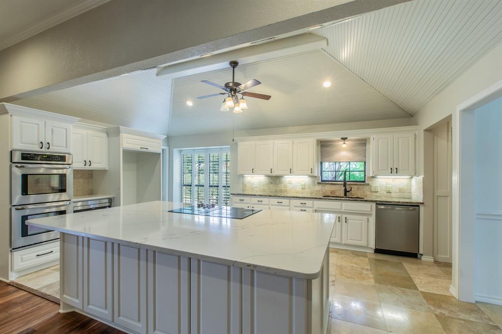 1925 Glenbrook Court