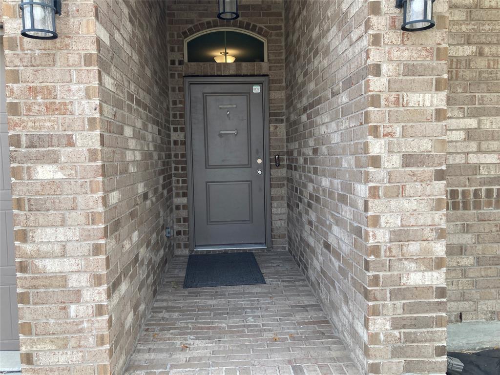 16004 Farringdon Street