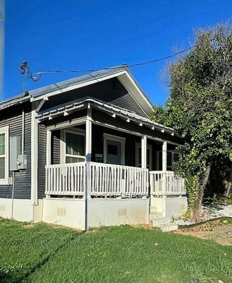 A home in Brownwood