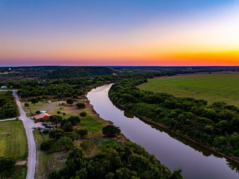 107 Main Street South Bend TX 76481