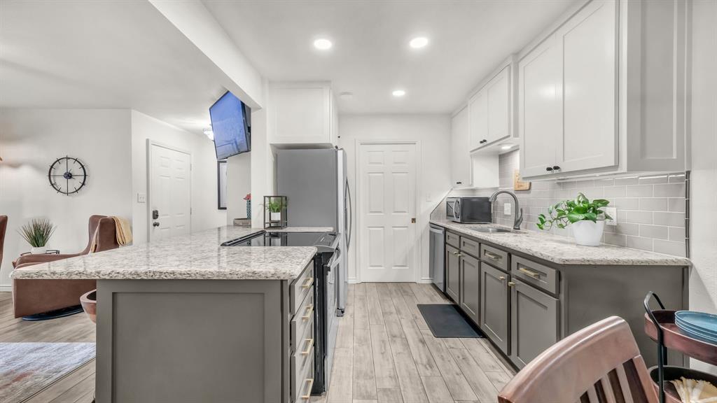 Sportsmans World - Residential