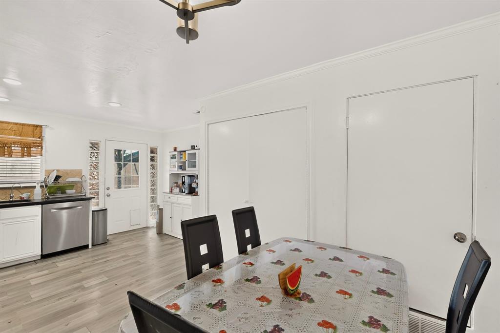 2038 Lamont Drive