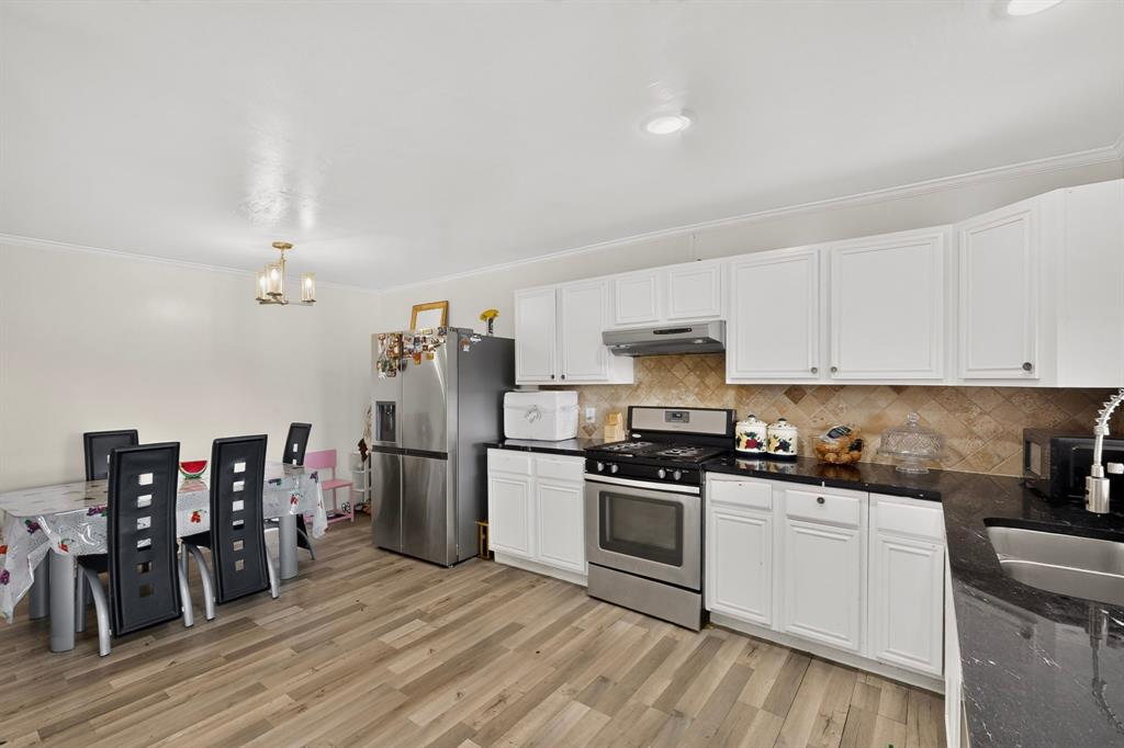 2038 Lamont Drive