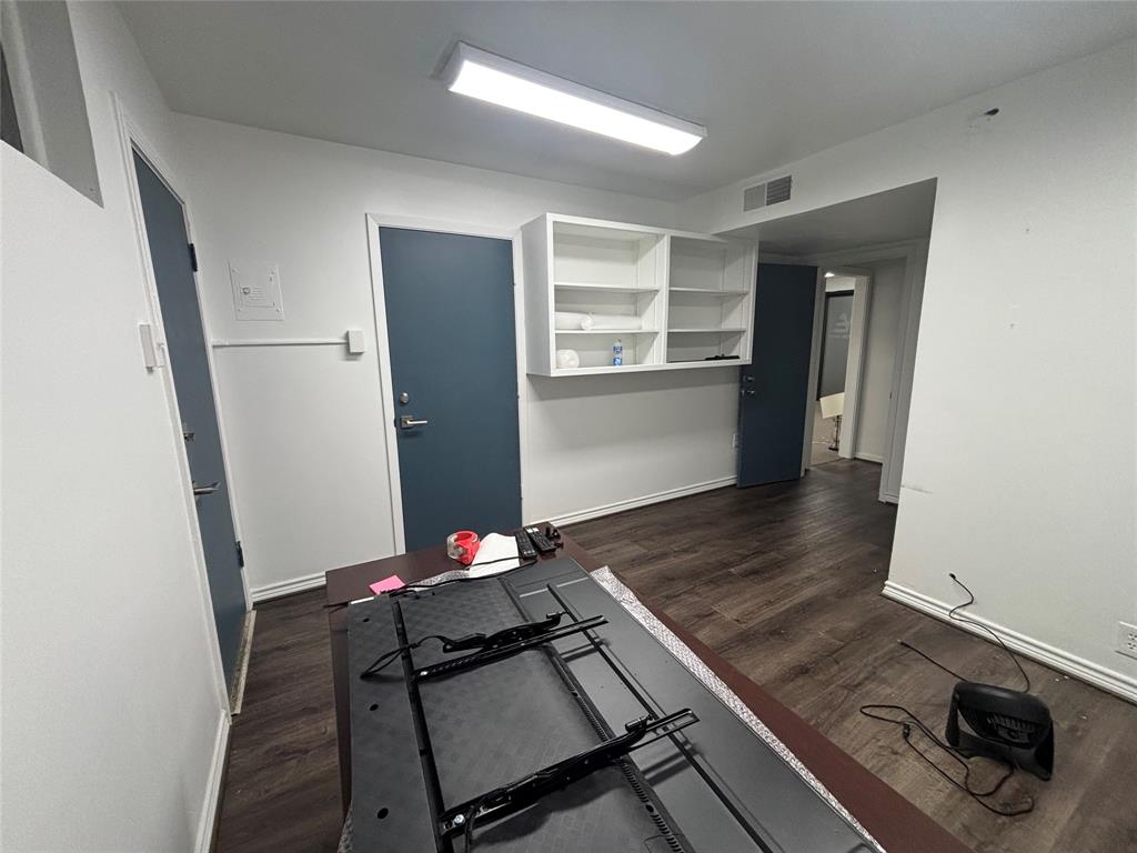 Van Zandt Hillside Add - Commercial Lease