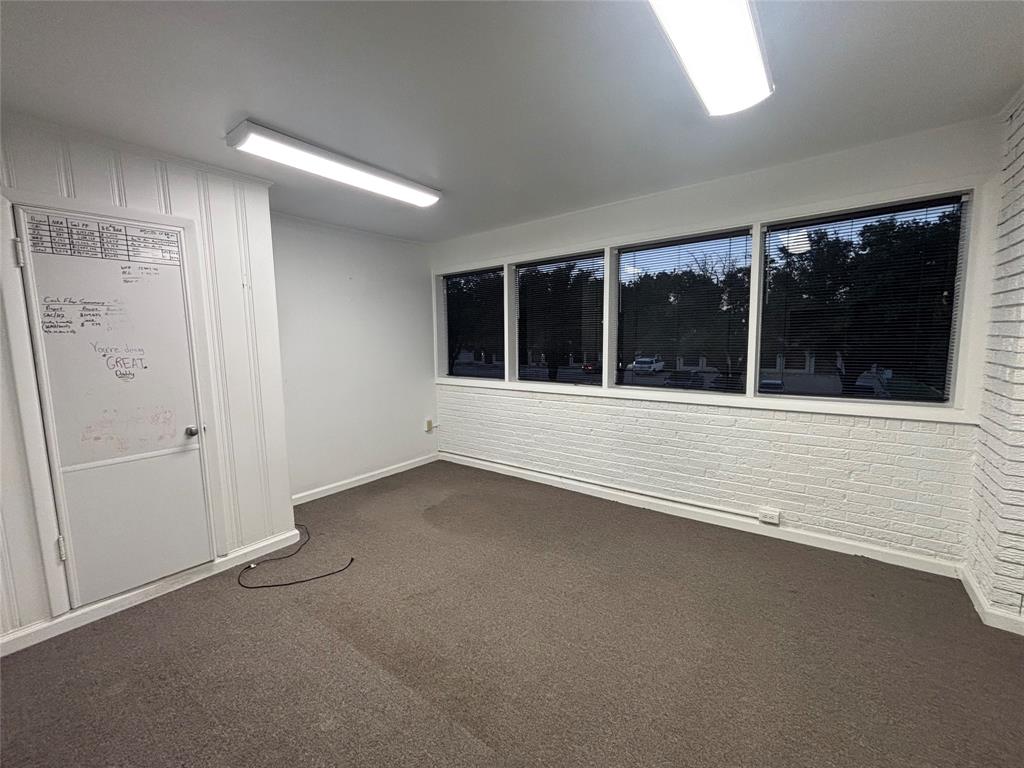 Van Zandt Hillside Add - Commercial Lease