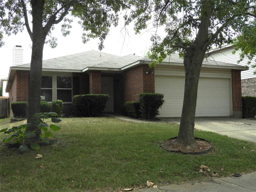 Warm and inviting 3 BR home with fireplace in living room, formal dining room and spacious eat-in kitchen.  Kitchen has black appliances with walk-in pantry, lots of light and room for informal eating table.  Master BR is spacious with large windows.  Master Bath has garden tub and standing shower.  Secondary BR has pretty wainscoting in white.  Close to schools and shopping.  Great commuting location.