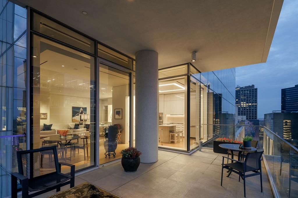 HALL Arts Residences - Residential