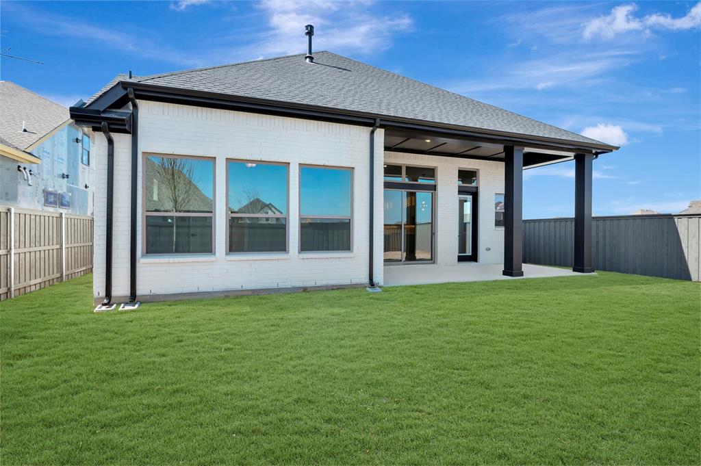 3760 Bermuda Grass Way