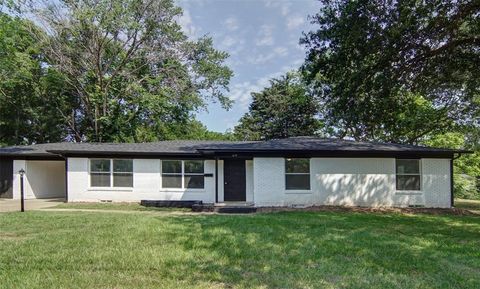 A home in Terrell