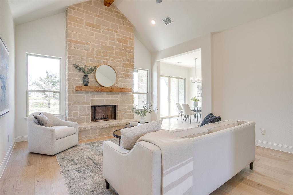 324 Slimp Bluff