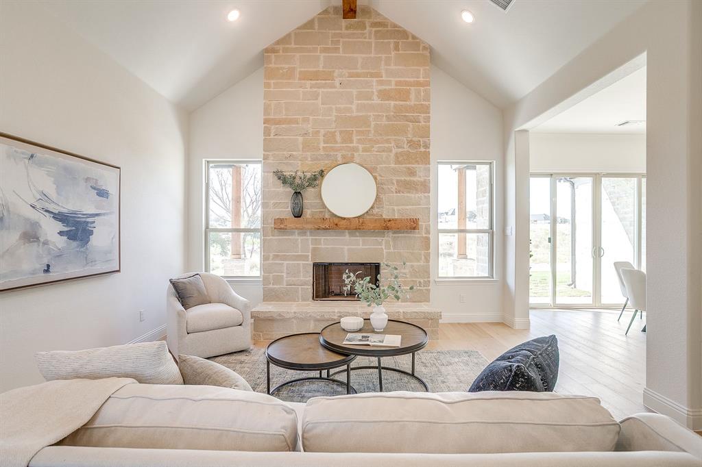 324 Slimp Bluff