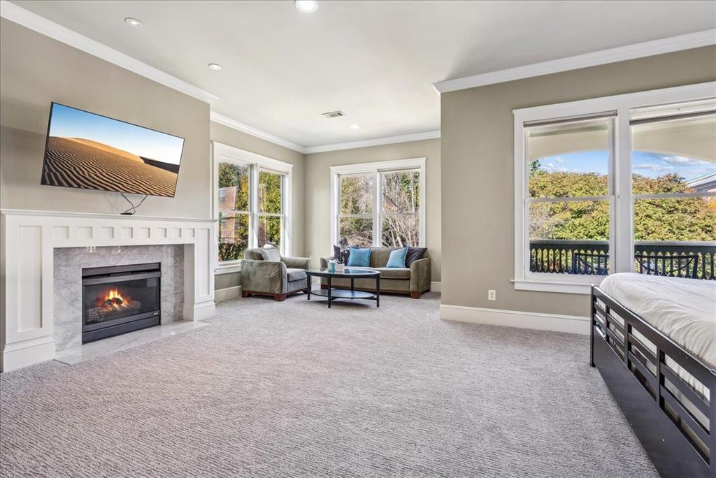 Fairmont Mews - Residential Lease