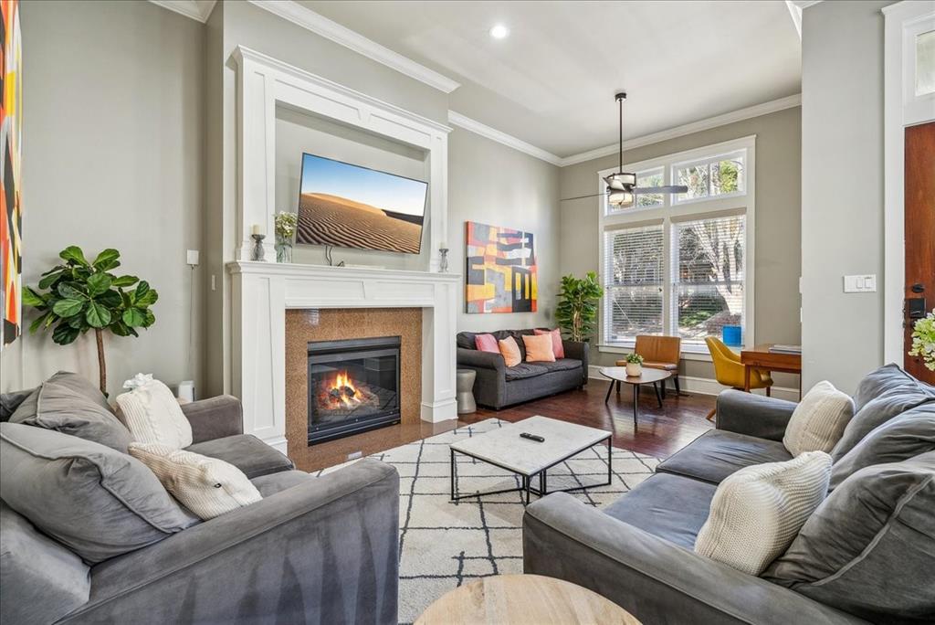 Fairmont Mews - Residential Lease