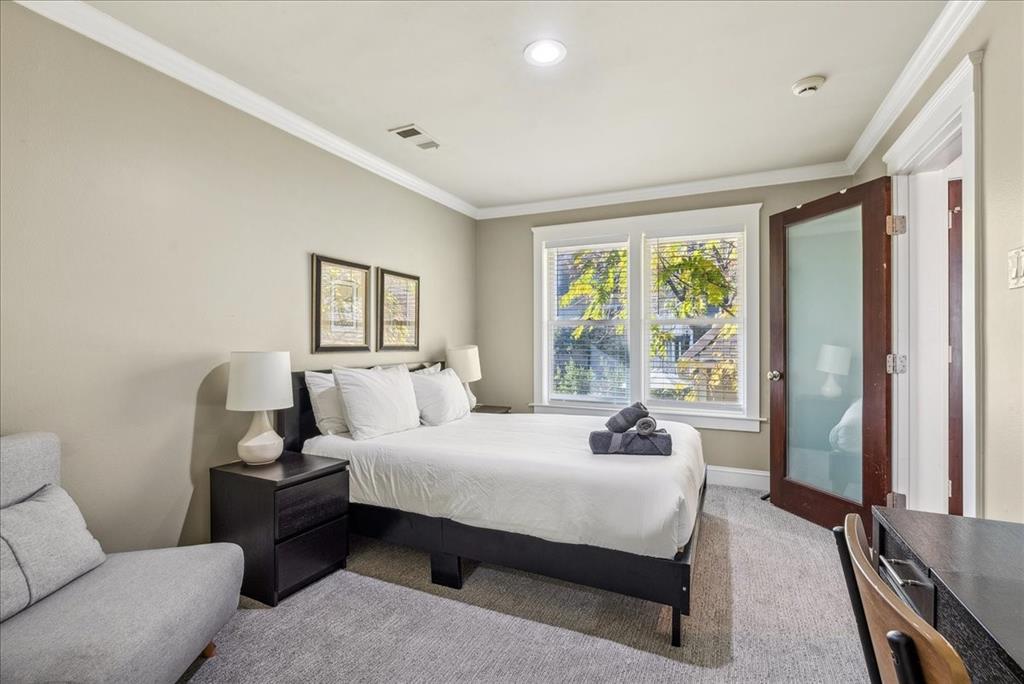 Fairmont Mews - Residential Lease