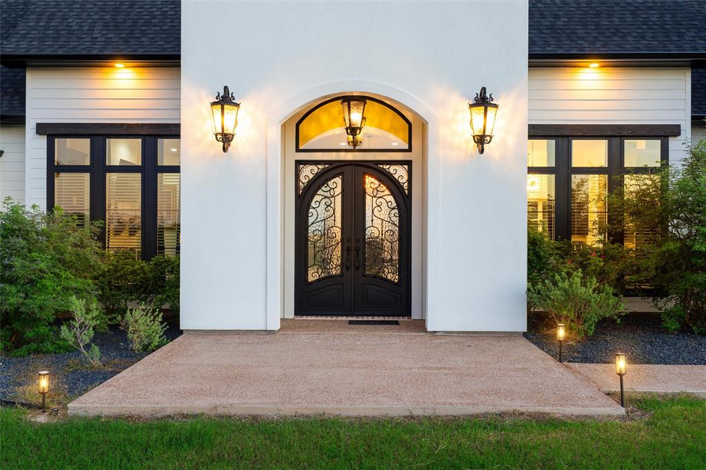 124 Private Road 3666