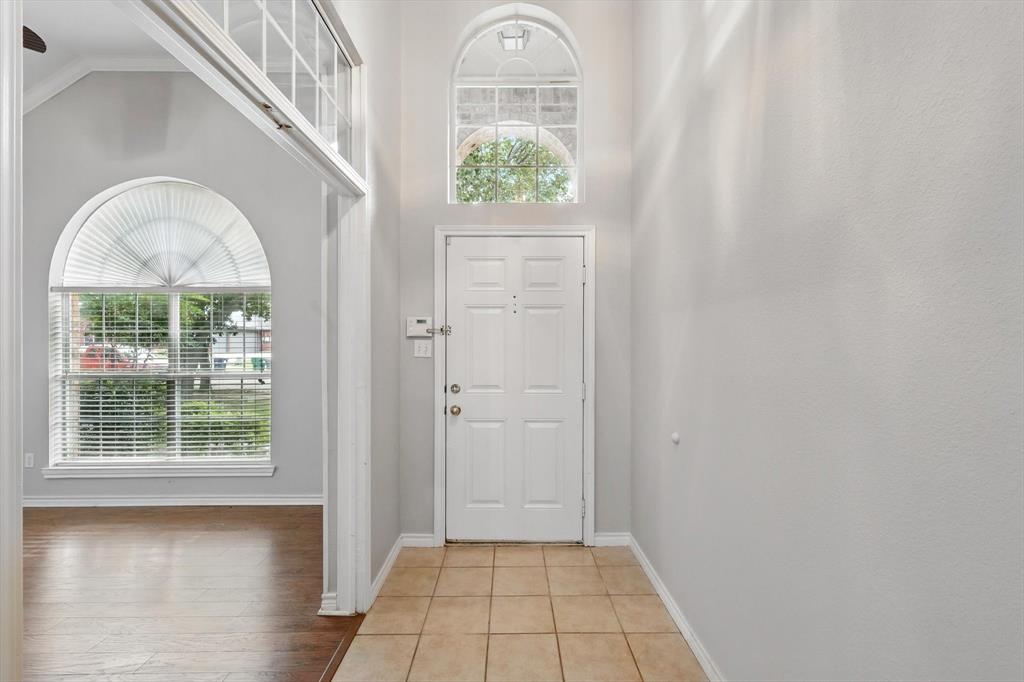3812 Ridgemont Lane