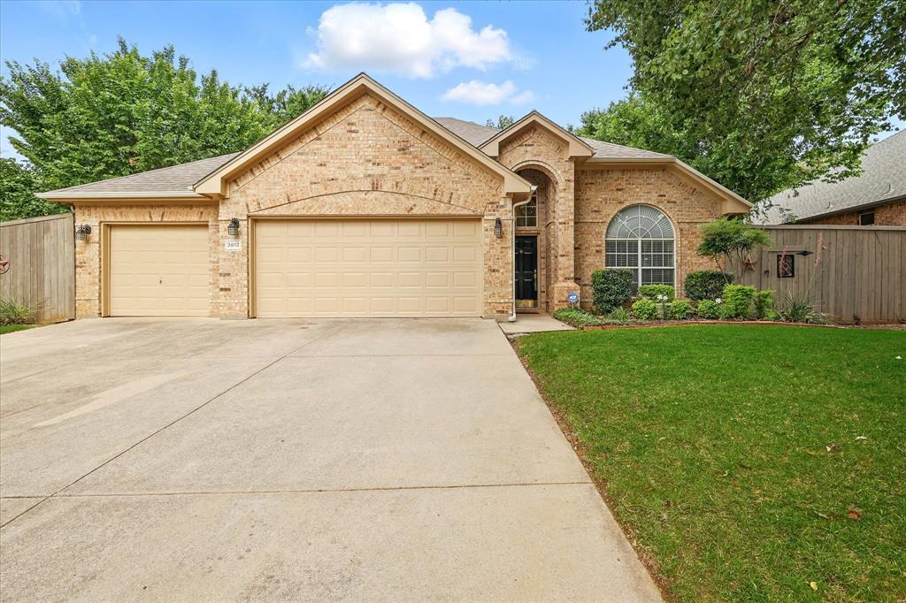 3812 Ridgemont Lane