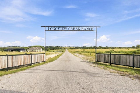 Photo of TBD Longview Creek Trail, Itasca, TX 76055 (MLS # 21337105)