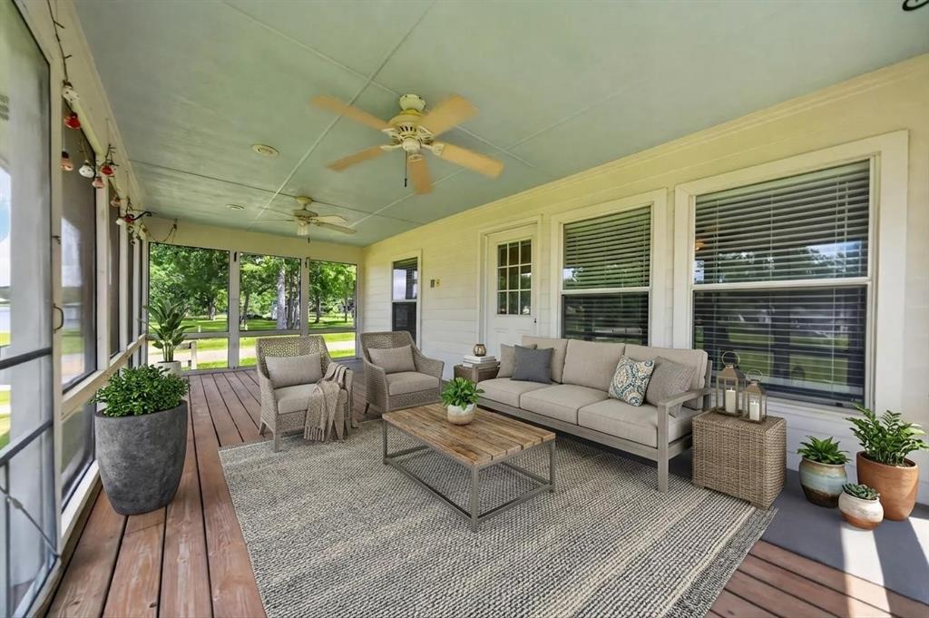 1075 Callender Lake Drive