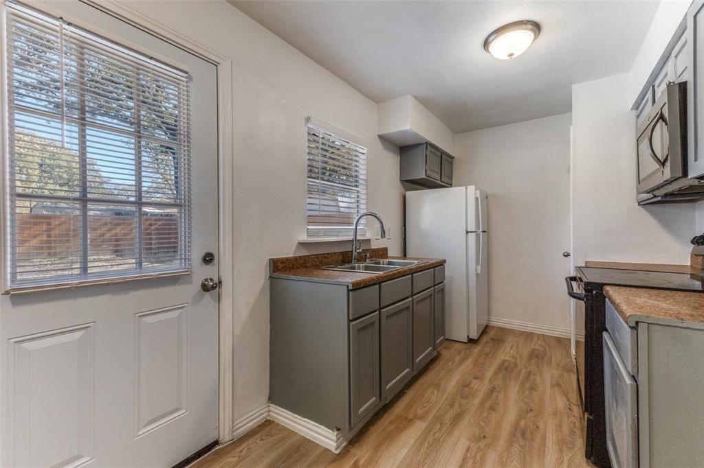 Freeway Forest 03 - Residential