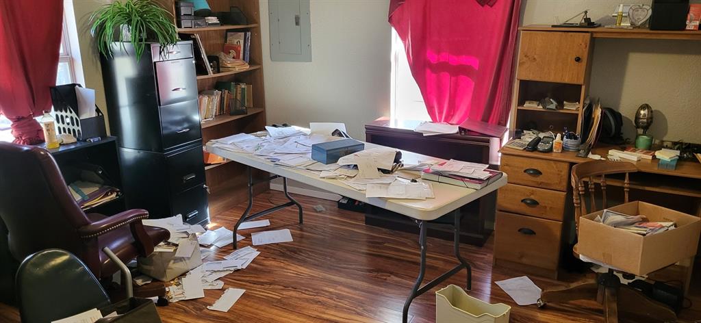 Town Sulphur Spgs - Residential