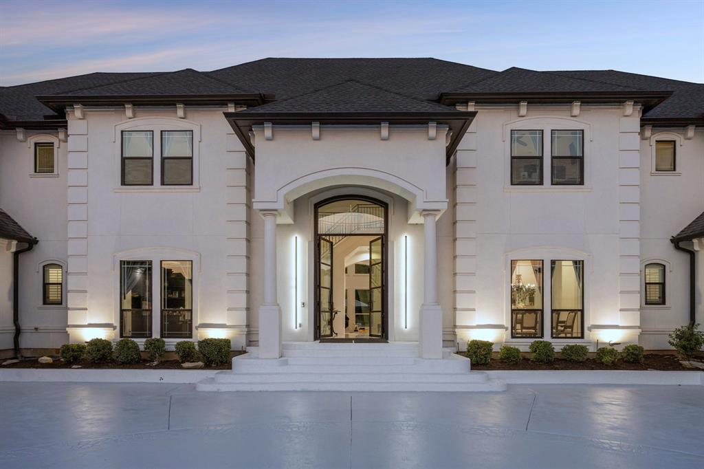 5704 Lighthouse Drive