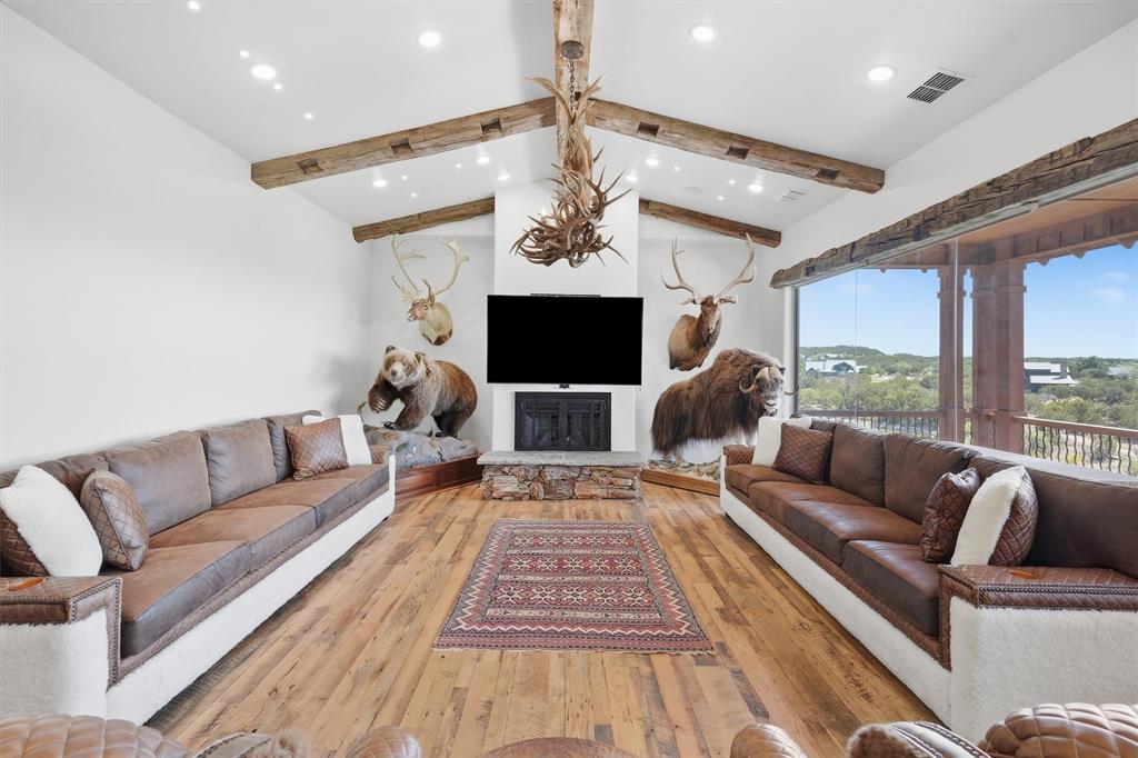 1673 Scenic Drive 301