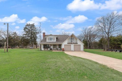 Photo of 170 Rs County Road 3326, Emory, TX 75440 (MLS # 21270367)
