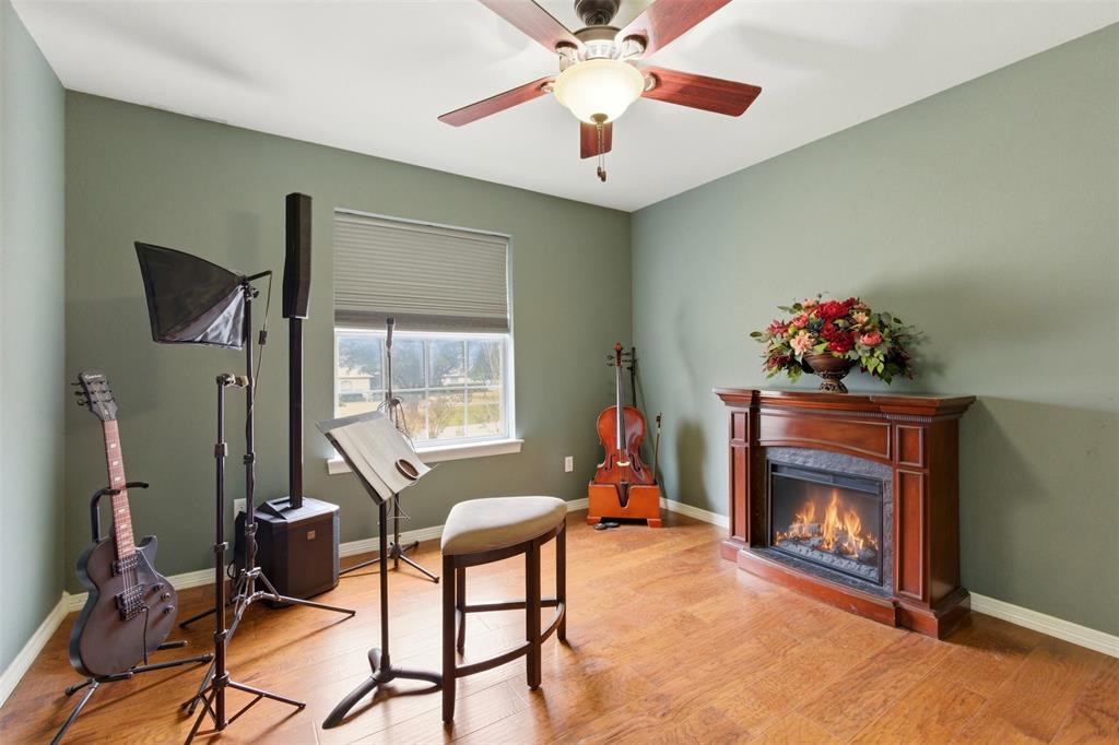 Country Rdg Estate - Residential