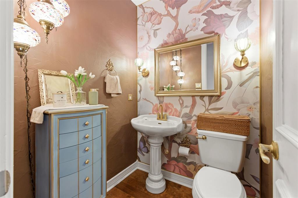 Country Rdg Estate - Residential