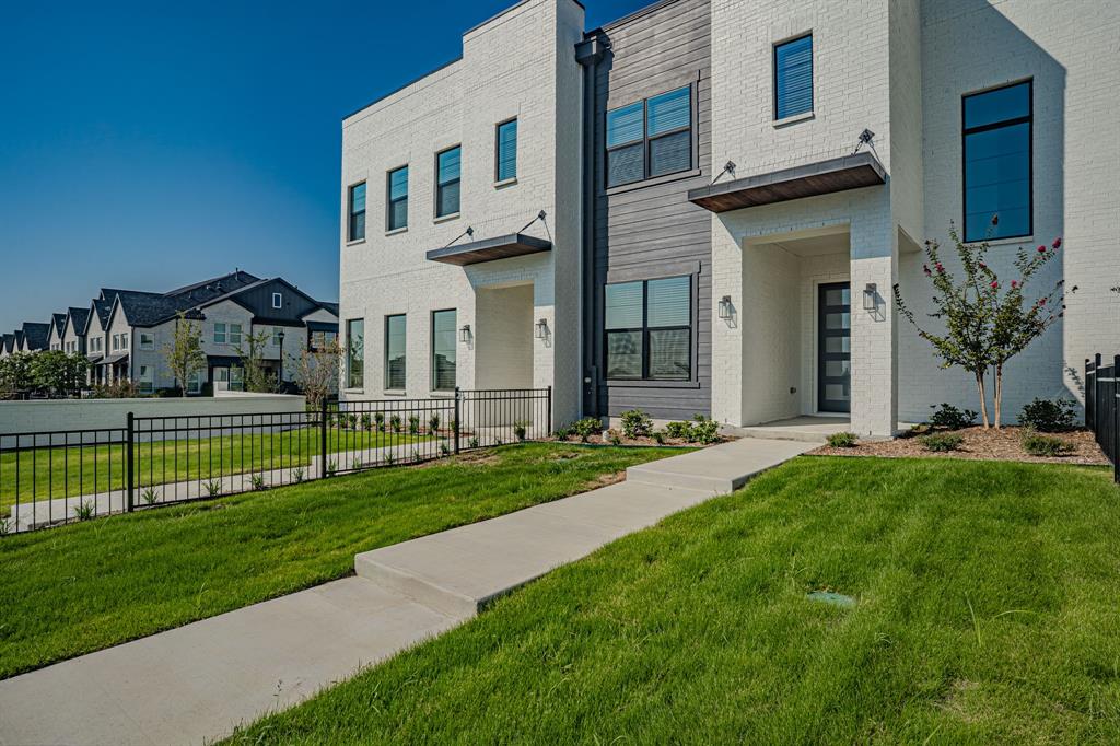 2152 Village Walk Place