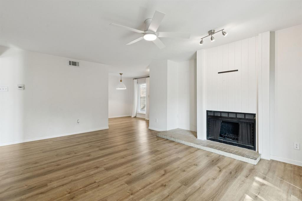 Oakhollow Condo - Residential