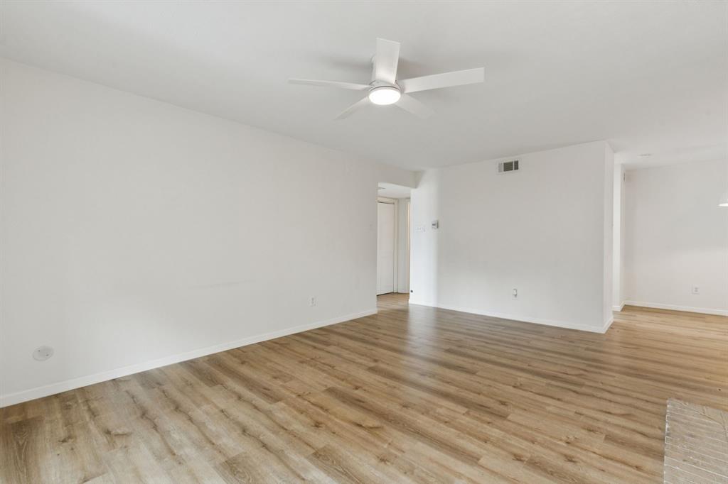 Oakhollow Condo - Residential