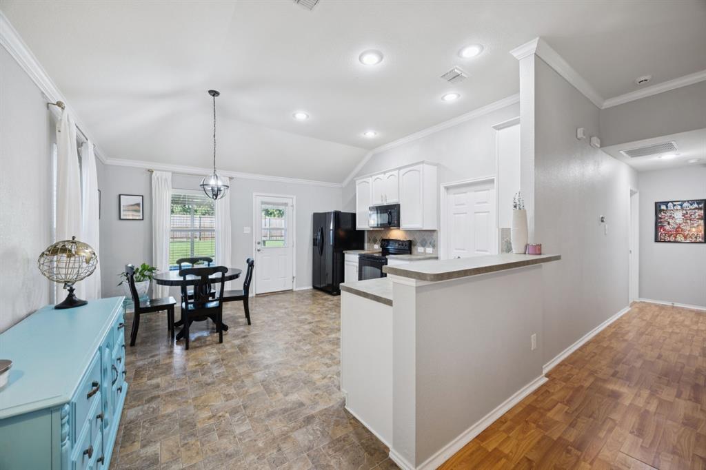 1009 Utopia Lane