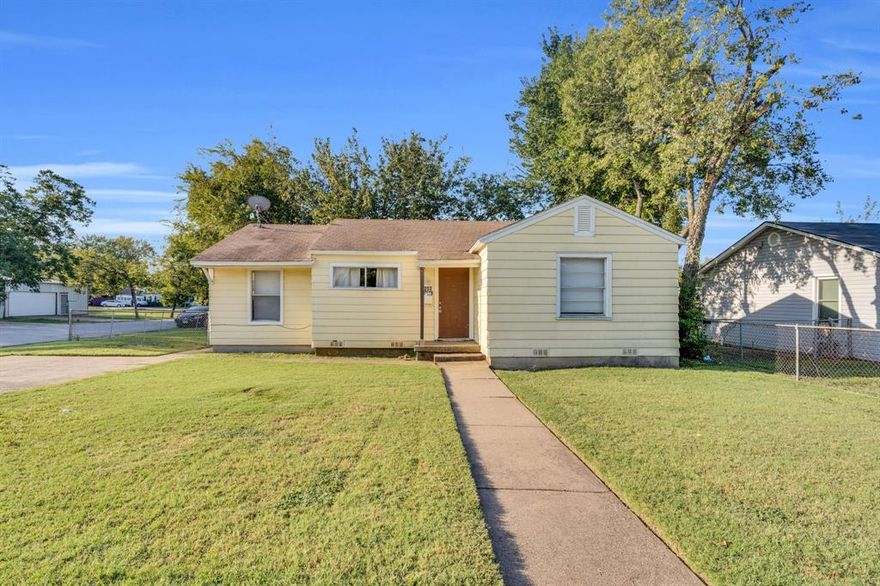 Excellent investment opportunity in Duncanville. This 3-bedroom, 1-bath home offers a functional layout and a spacious backyard with mature trees. Conveniently located near schools, shopping, and major highways I-20 & 67. In addition to residential use, the property presents Possible Rezoning Potential for commercial purposes, offering added flexibility for investors or developers.