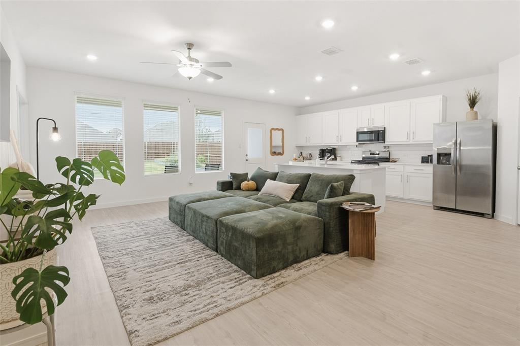 Shaded Tree Ph 1 - Residential Lease