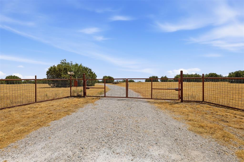 215 La Cresta Lane