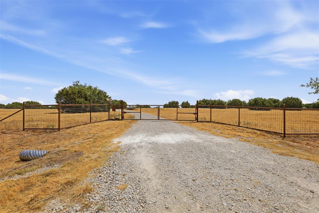 215 La Cresta Lane