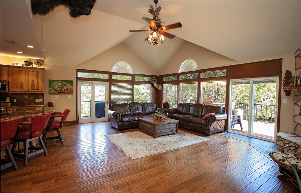 880 Cliffs Drive 2