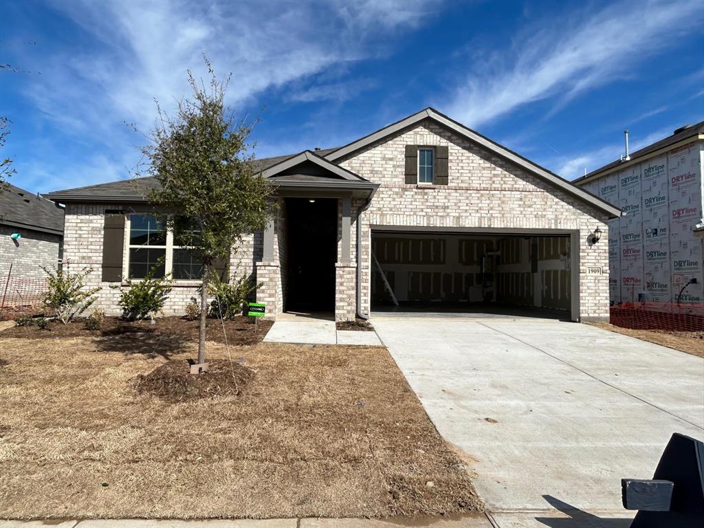 1909 Indian Grass Drive